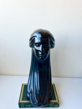 Black Ceramic Art Bust Sculpture - Decorative Home Accent